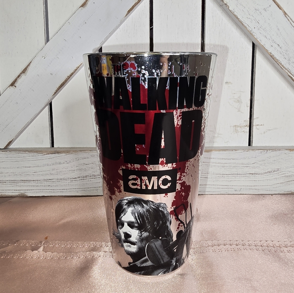 The Walking Dead TWD AMC Daryl Dixon Pint Drinking Glass Tumbler Just Funky 2014